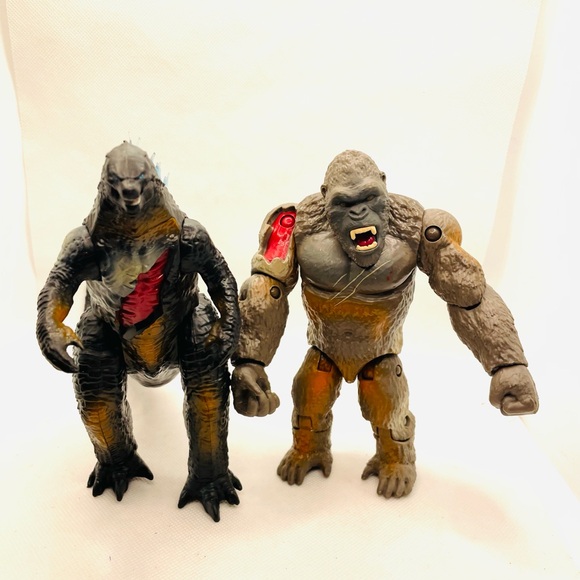GODZILLA VS KONG 2020 Set Of 2 Action Figures Wounded KING KONG & GODZILLA TOHO - Picture 13 of 14